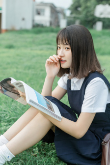 我和女交警车里